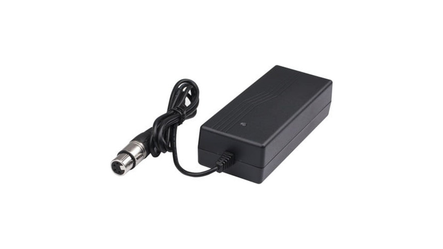 SWIT S-2610 Adaptor – захранващ адаптер 16,8 V, 8 A, 135 W, 4-pin XLR (прав)